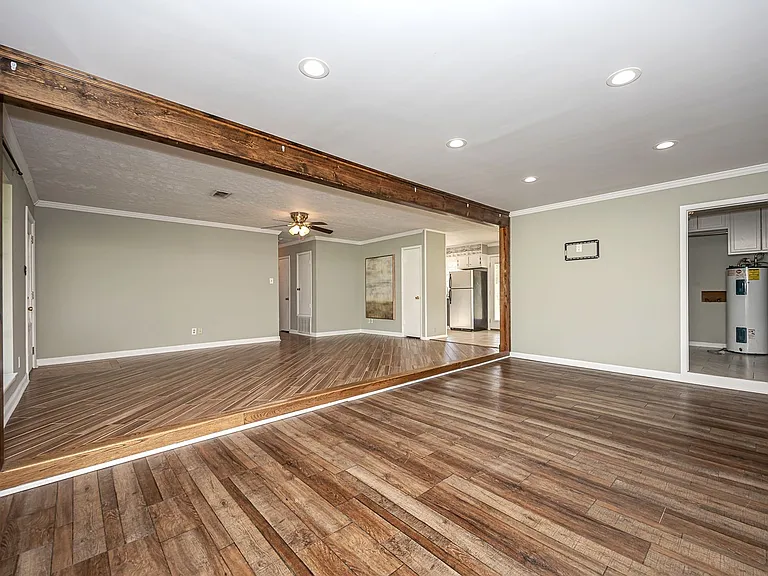 5836 Slater Cir — Photo 15