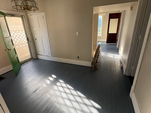 308 E Main St #1, Centerville, IN 47330