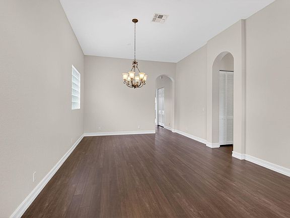 4th image of 4045 Trovita Boulevard