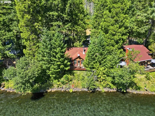 54444 McKenzie River Dr, Blue River, OR 97413