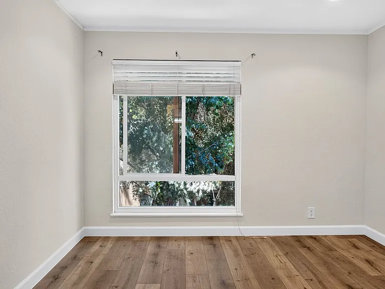 410 N Civic Dr #315 — Photo 9