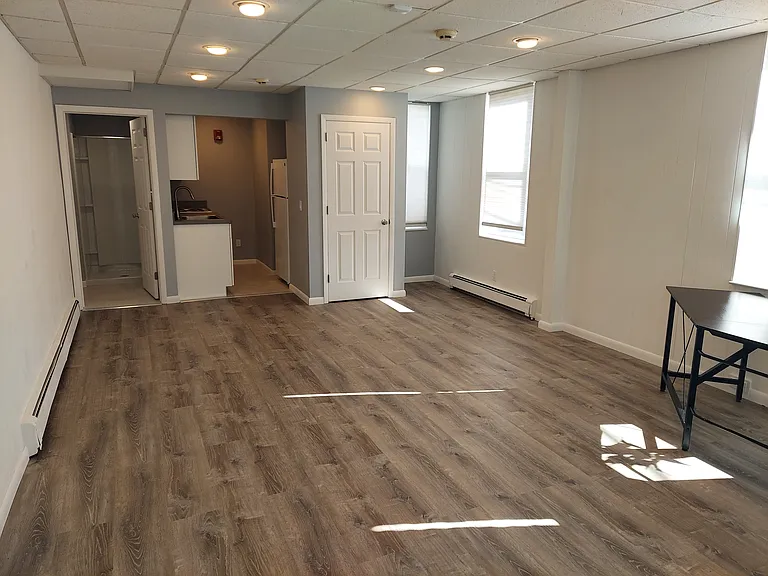 62 Washington Ave — Photo 3