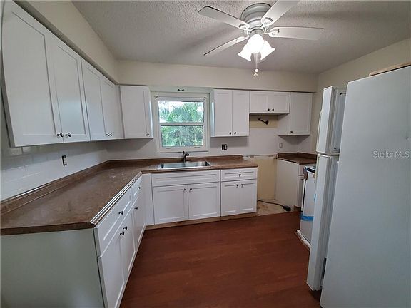 2nd image of 4012 Murdock Ave APT 9I