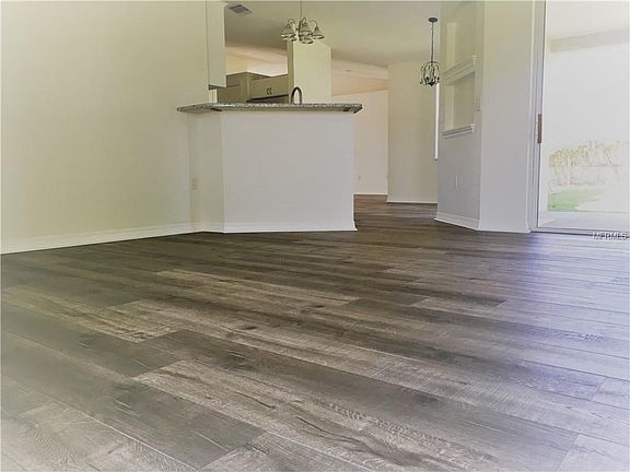 5th image of 1240 Tivoli Dr
