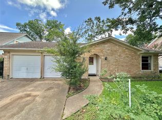 1765 Hialeah Dr, Seabrook, TX 77586
