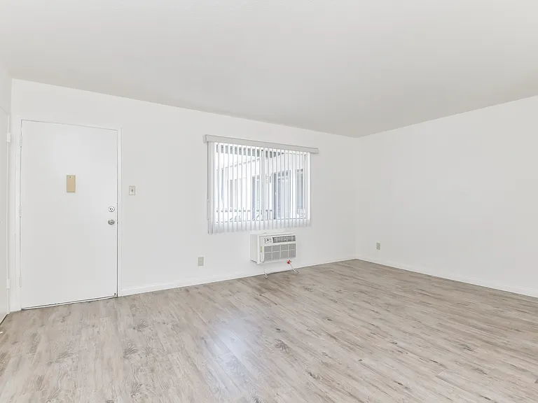 1799 N Hollywood Way #G — Photo 19