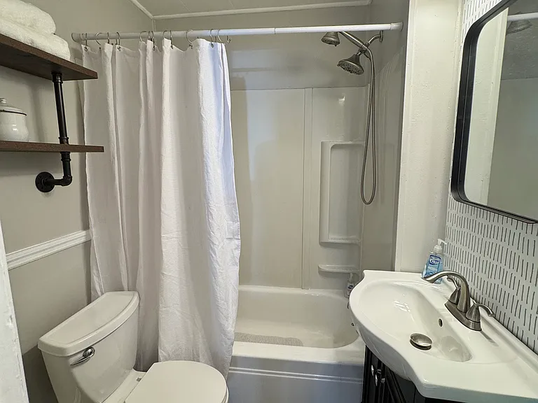 224 Walnut St — Photo 16