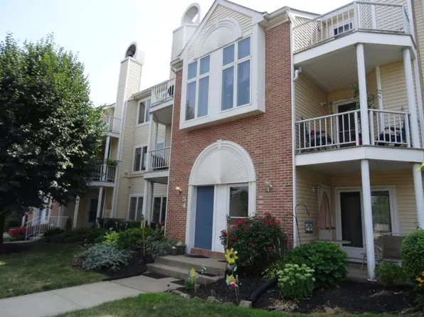 54 Natalie Ct, Levittown, PA 19057