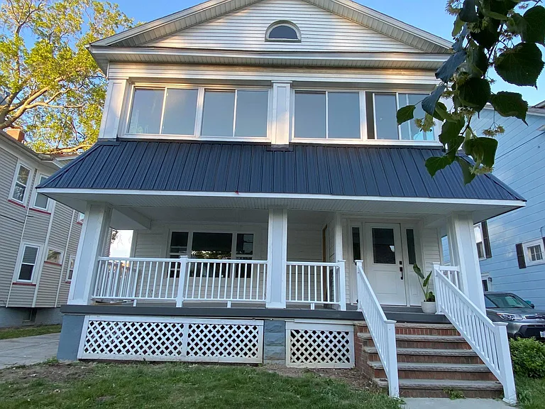 1183 Cook Ave #LOWER — Photo 1