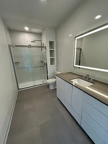 Residences at Sharon Gallery — Photo 110