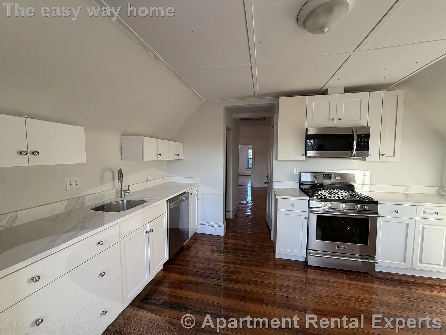 2 bed, 9999 sqft, $3,000 — Photo 2