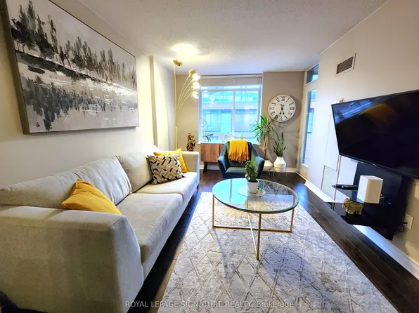39 Parliament St #608, Toronto, ON M5A 4R2