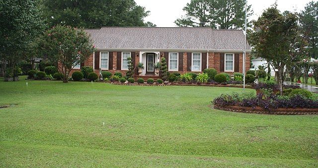 1st image of 409 Green Dr