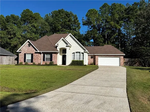 1348 Sycamore Pl, Mandeville, LA 70448