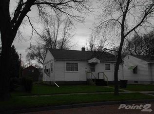 805 W 6th Ave, Mitchell, SD 57301