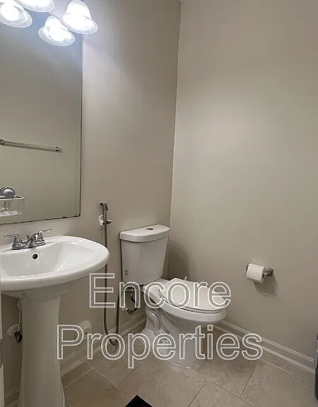 821 Central Park Dr — Photo 10