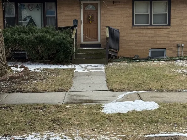 701 W Vine St, Champaign, IL 61820