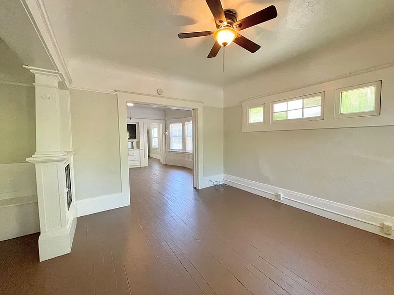 1818 G Street — Photo 2