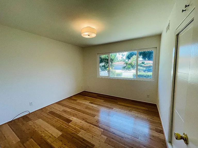 431 E Sandra Ave — Photo 15