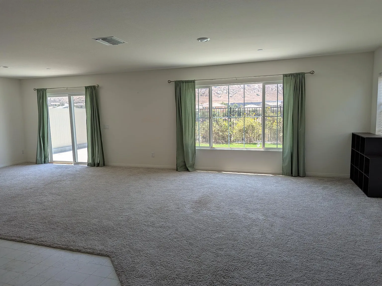 4 bed, 2.5 bath, 2063 sqft, $3,950 — Photo 2