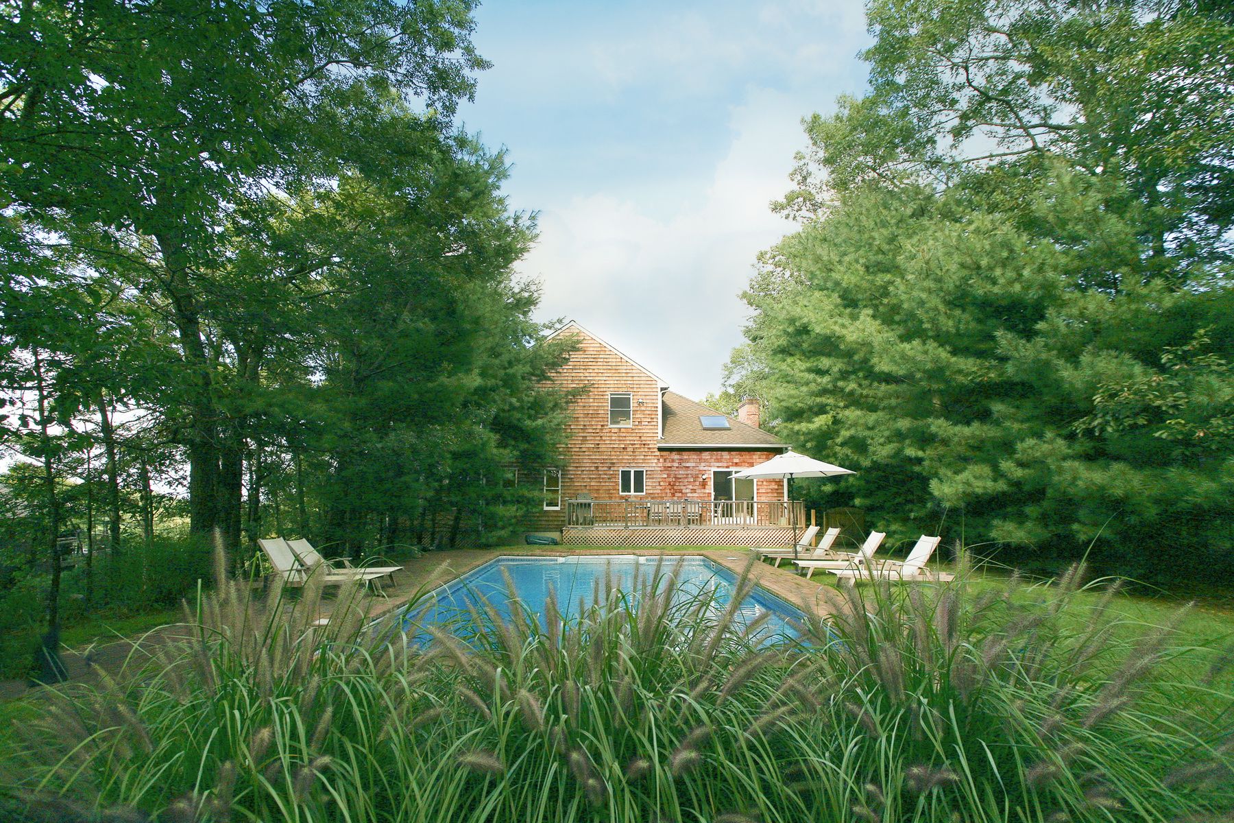 29 Oyster Pond Ln, East Hampton, NY 11937 Out East