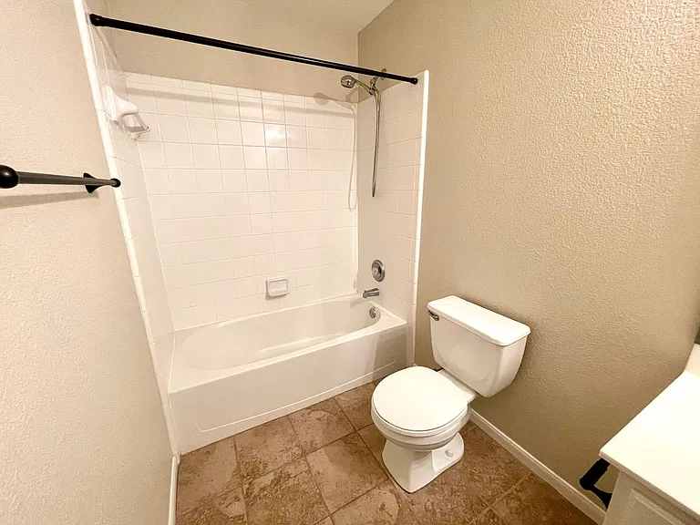 228 Chandler Crossing Trl — Photo 20