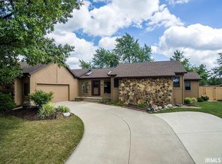 2221 Hearthstone Dr, Fort Wayne, IN 46804