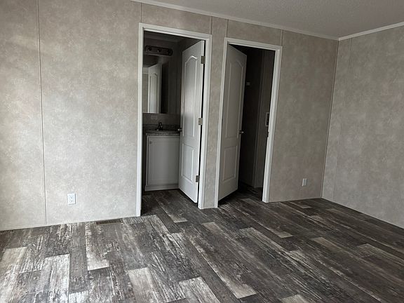4th image of 2300 Lafayette Ave #1