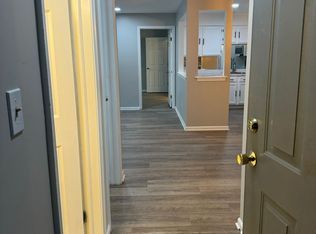 1024 Waterford Dr, Edison, NJ 08817