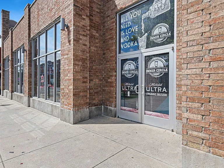 Brand new apartments in downtown Springfield! — Photo 43