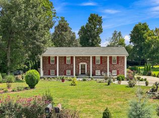 212 Cogdill Rd, Knoxville, TN 37922