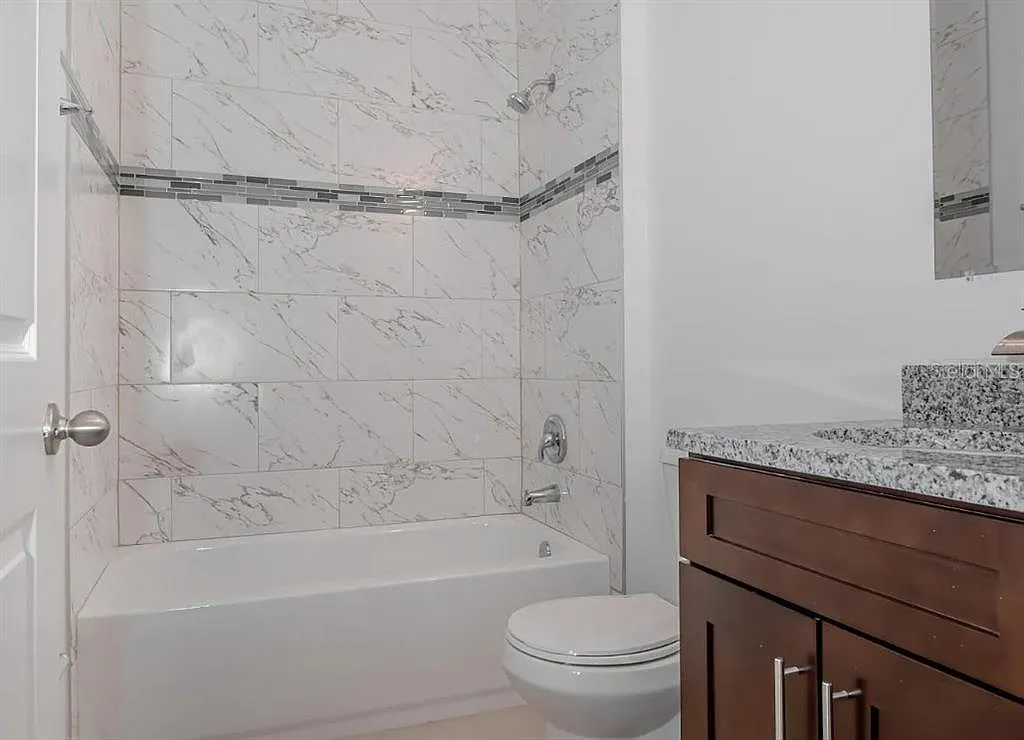 4 bed, 2.0 bath, 1578 sqft, $1,800 — Photo 3