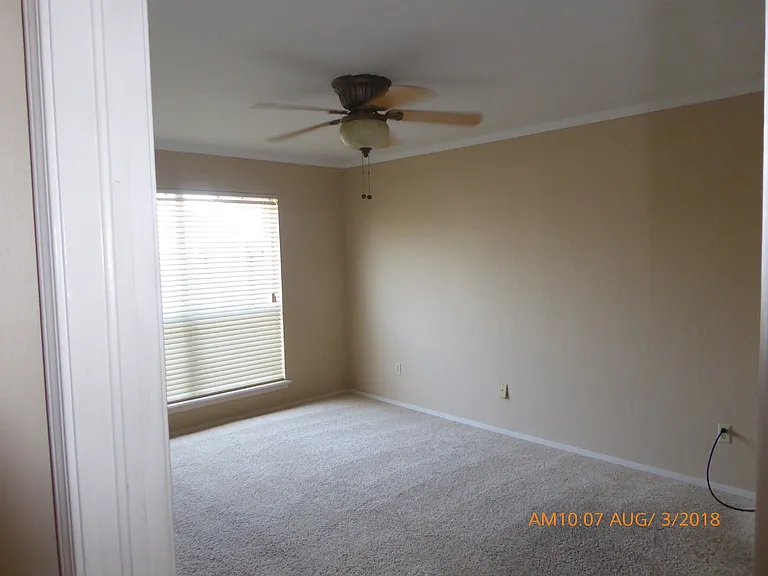 4302 SW Parkridge Blvd — Photo 11