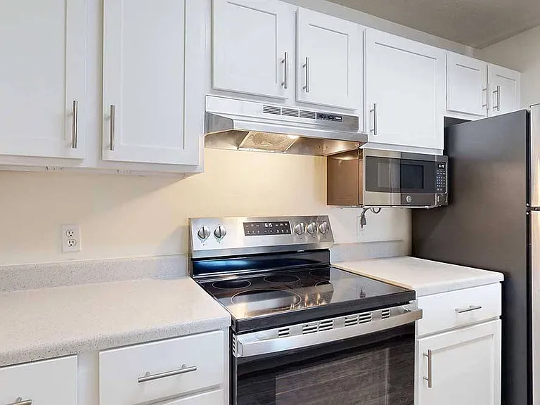 Northbrook Apartments — Photo 192