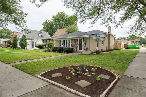 3rd image of 4701 N Odell Ave
