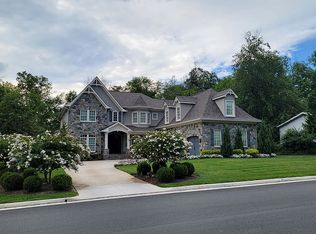 410 Echols St SE, Vienna, VA 22180