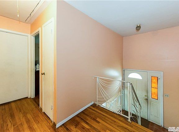 2nd image of 50 Clarke St