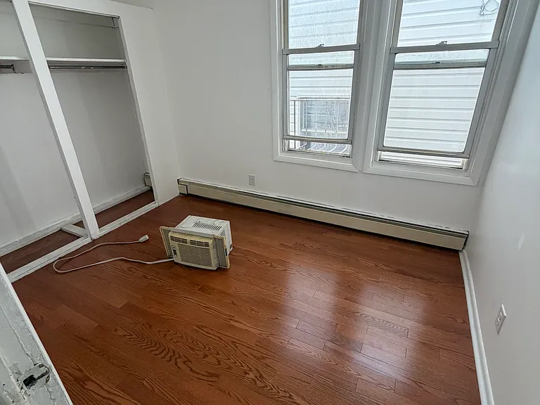 87 Corbin Ave #2 — Photo 2
