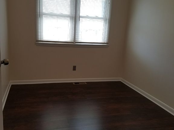 2nd image of 4017 W Oregon St