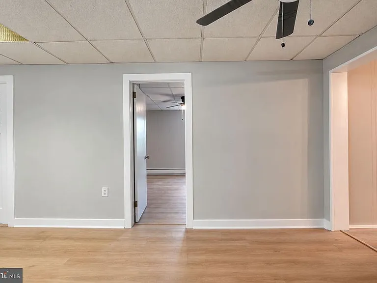 1902 Trenton Ave — Photo 17