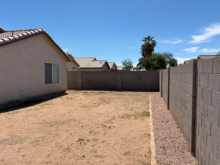 10422 W Windsor Blvd — Photo 43