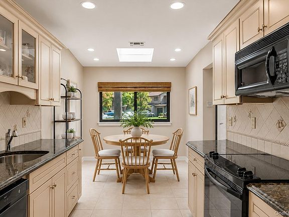 4th image of 7 Northgate Court