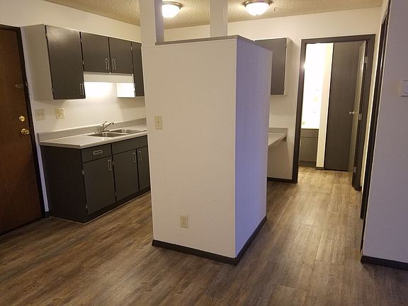 3rd image of 3633 Fairfax St APT 106