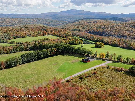 2nd image of 4312 Johnson Hollow Road