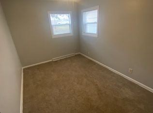 515 Clark Ave, Oak Creek, WI 53172