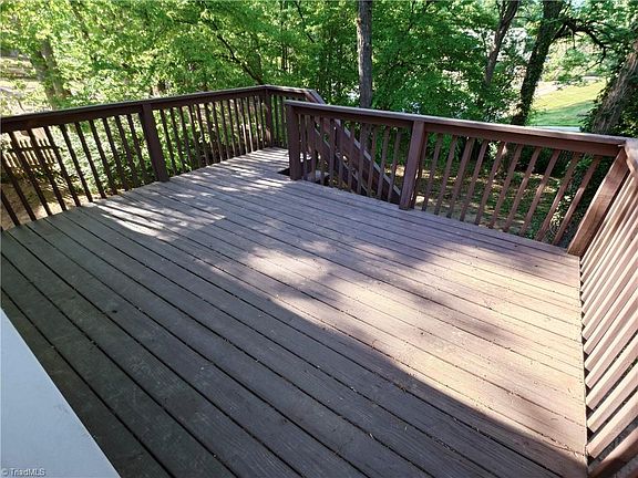 4th image of 730 Somerset Dr