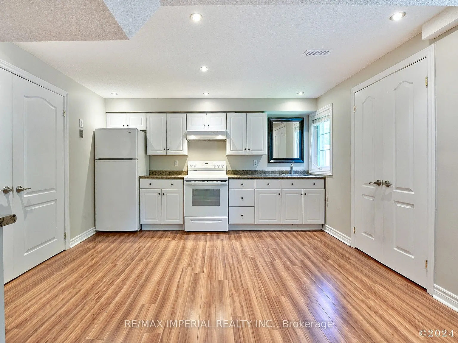 2 bed, $2,000 — Photo 2