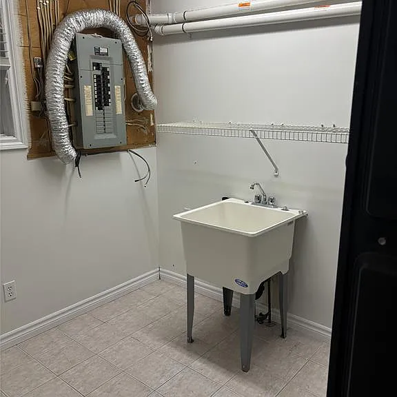 1050 Hickory Rd #2 — Photo 9