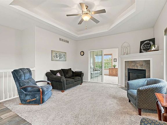 3rd image of 947 5th St