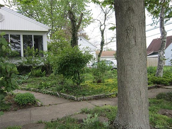 2nd image of 2942 Dwight Ave
